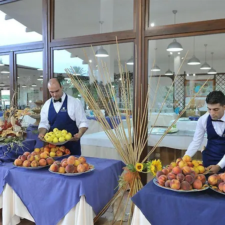 Villaggio Torre Del Faro Tatil parkı 3*