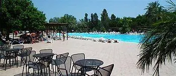 Villaggio Torre Del Faro Tatil parkı