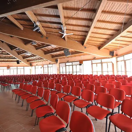 Villaggio Torre Del Faro Tatil parkı 3*