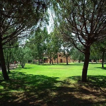 Tatil parkı Villaggio Torre Del Faro 3*